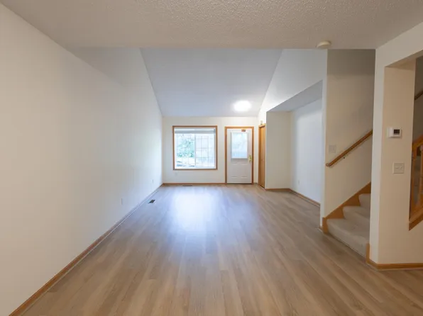 8944 Pheasant Ln, Saint Bonifacius, MN 55375