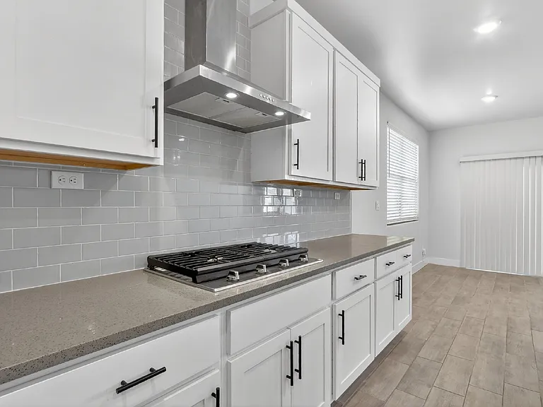 2233 Sandstone Pl — Photo 18