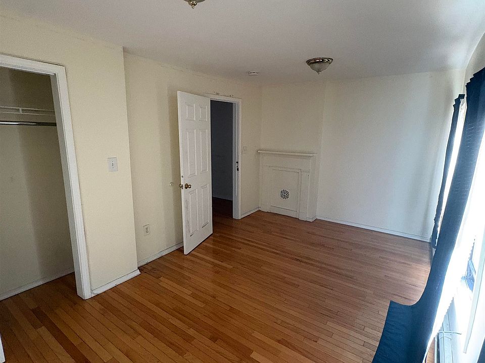 2nd image of 232 5th St #C