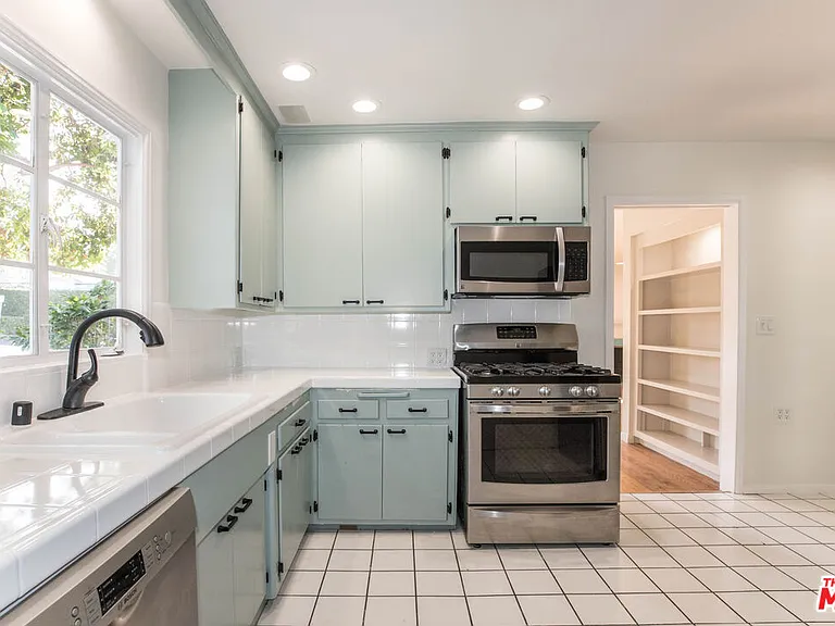 437 Swarthmore Ave — Photo 4