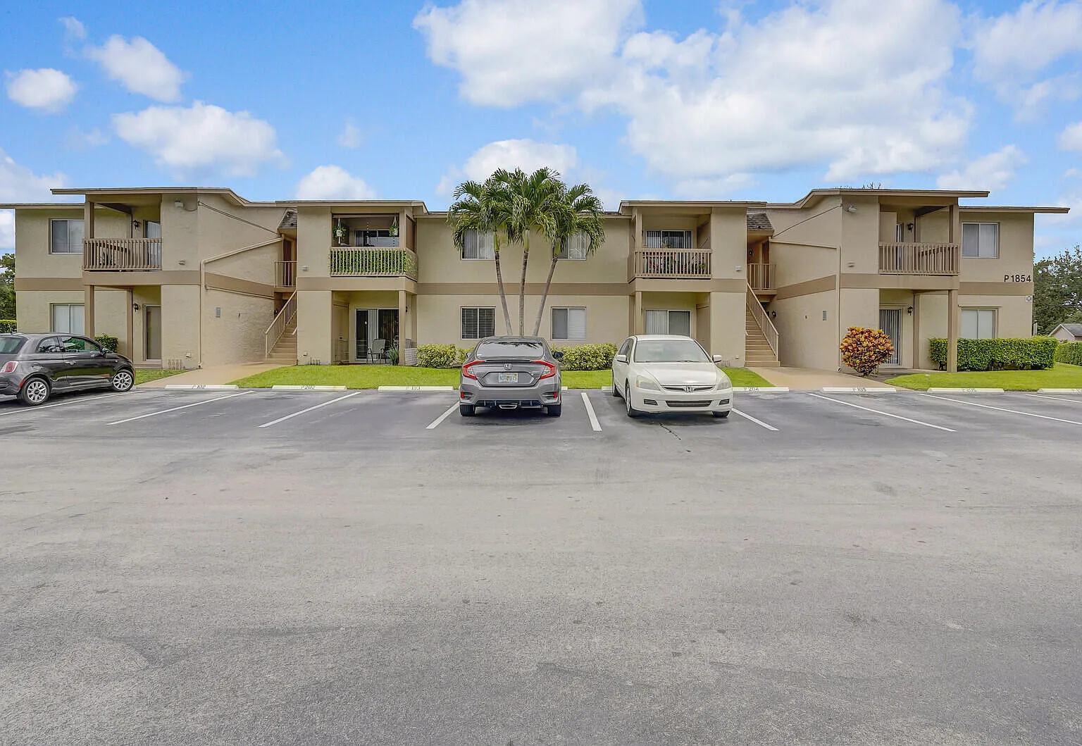 1 bed, 1.0 bath, 559 sqft, $1,800 — Photo 1