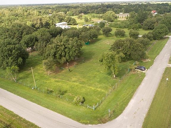 4th image of 3250 NW 168th Ct