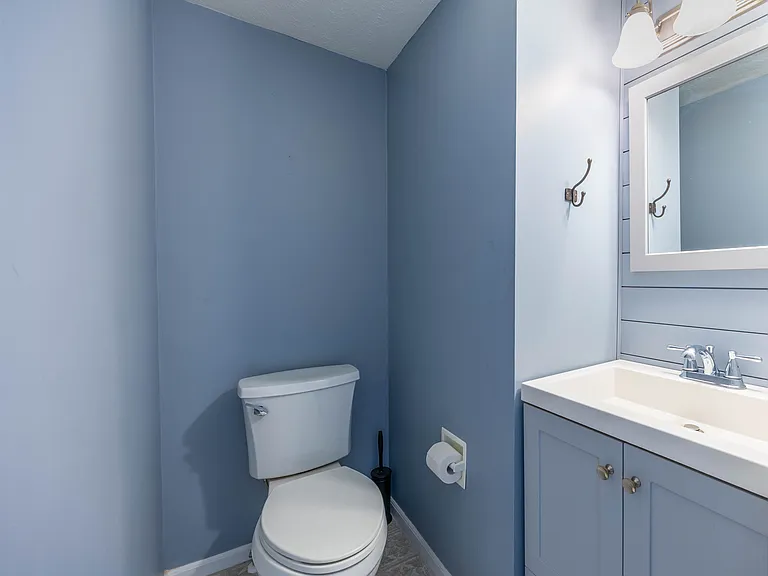 Downstairs half bathroom