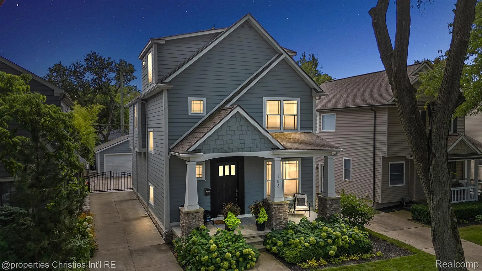 1188 Bird Ave photo 1
