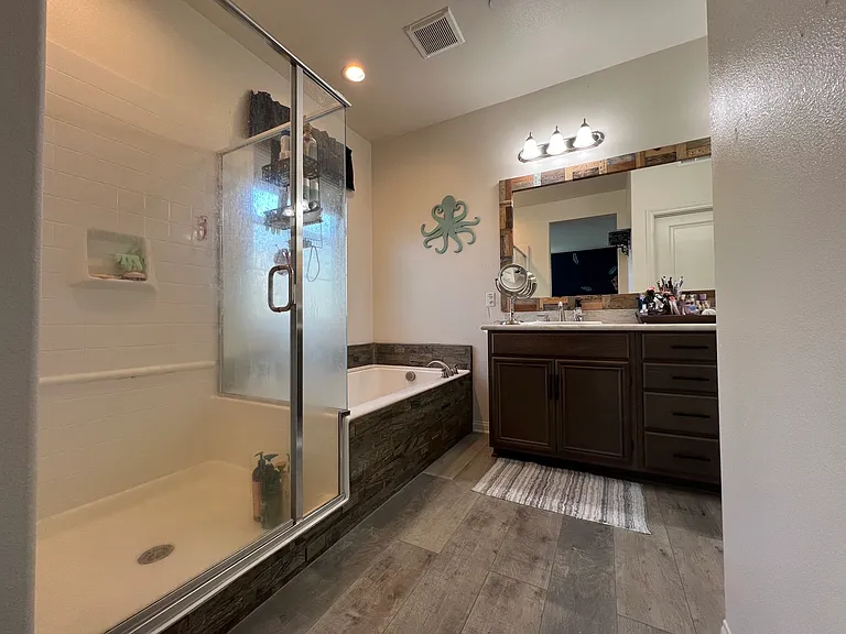 1707 Frangipani Ave — Photo 16