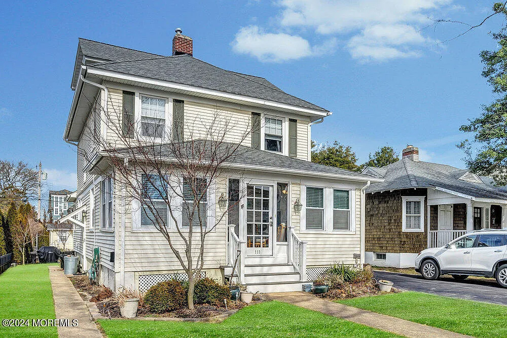 5 bed, 2.5 bath, $5,000 — Photo 2