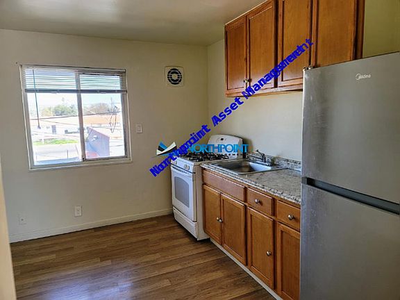 3rd image of 3720-3740 Astoria St #7