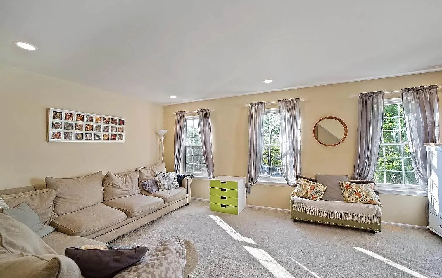 3 bed, 2.5 bath, 1600 sqft, $2,700 — Photo 1