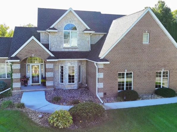 539 34th Ave N, Clinton, IA 52732