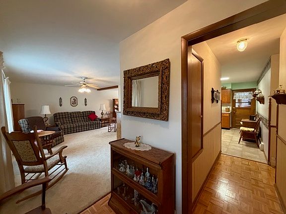 3rd image of 5563 Stone Rd