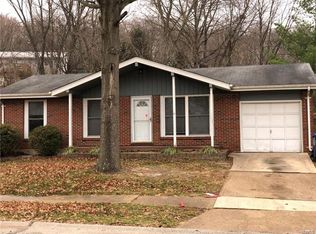 646 Green Cliff Dr, Fenton, MO