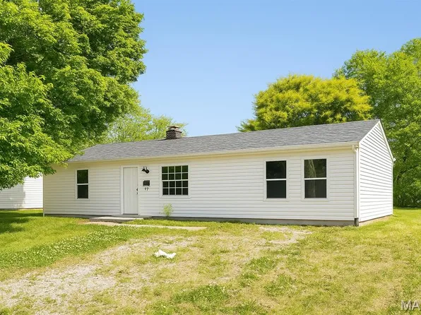 1140 Saint Rose Ln, Cahokia, IL 62206