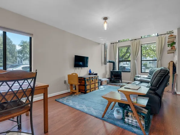 127 Governor Winthrop Rd Unit 127, Somerville, MA 02145