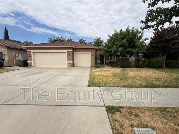 2133 N Denton St, Visalia, CA 93291
