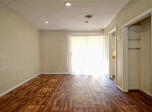 4th image of 284 Belle St