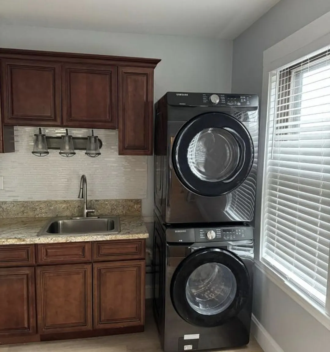 3 bed, 1200 sqft, $3,400 — Photo 4