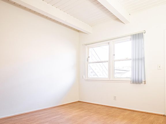 3rd image of 3729 Dunn Dr APT 4