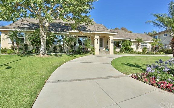 4th image of 2661 E Charlinda St