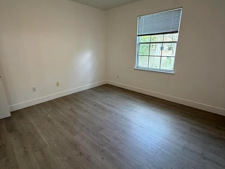 275 Murcia Dr #208 — Photo 58