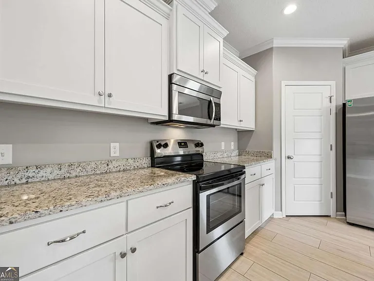 326 Gary Cir — Photo 14