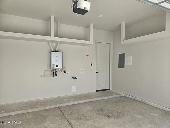 5th image of 13645 Keighly St