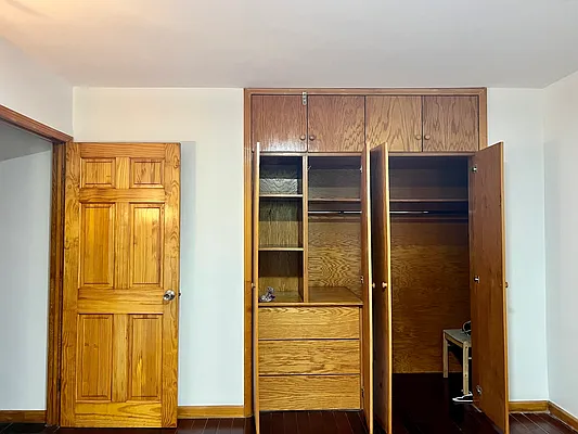 Rented by Gulia Wang, LREB | media 19