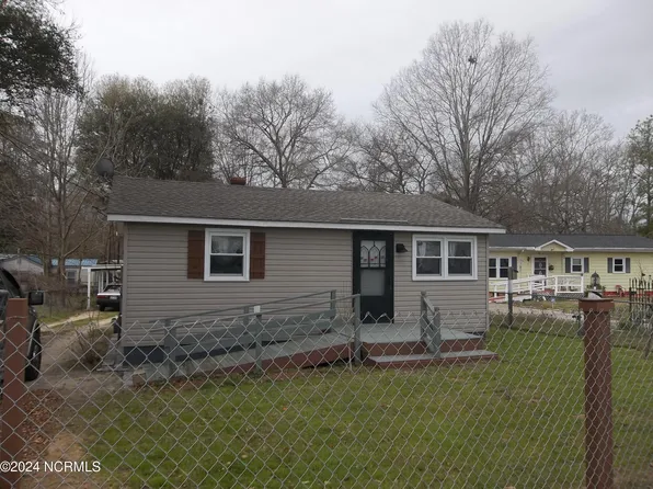 140 School Street, Rockingham, NC 28379