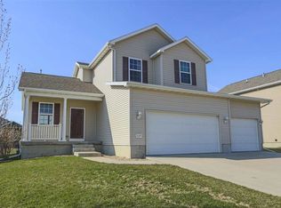 1108 Amelia Dr, Cedar Falls, IA 50613