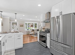 621 5th Ave S, Hopkins, MN 55343