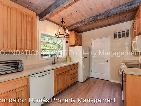 4th image of 182 Canyon Rd