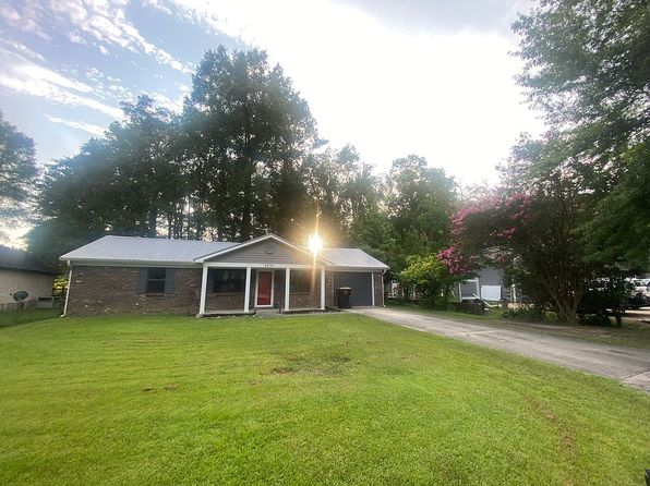 1935 Poplar Dr SW