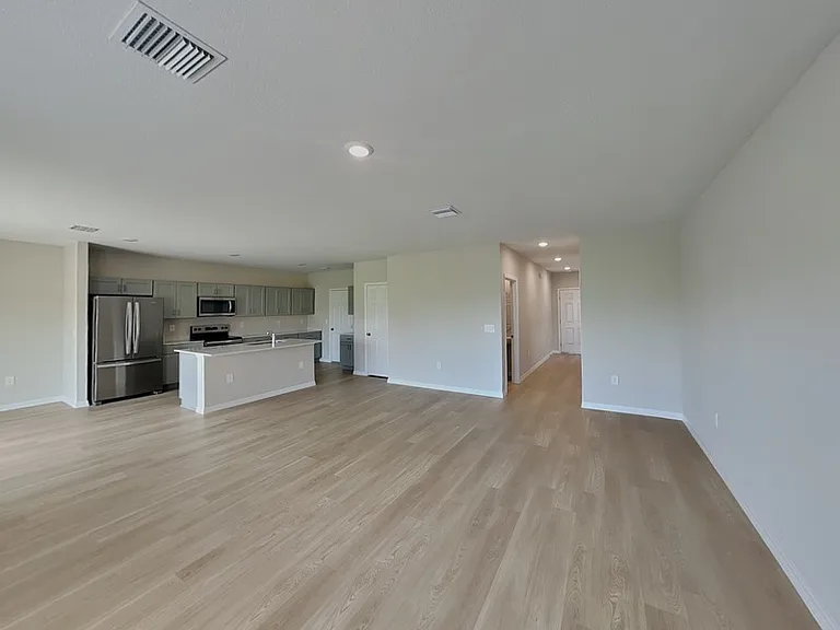 4075 Gardenia Ave — Photo 3