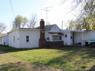 1103 E Park St, Monett, MO 65708
