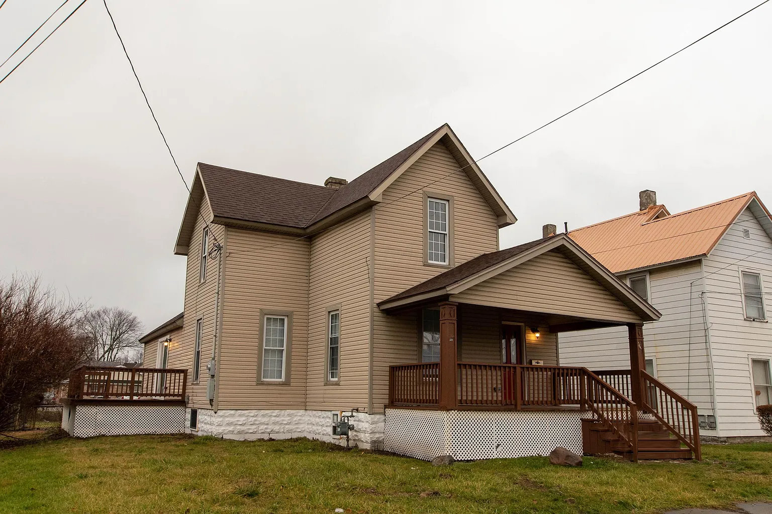 203 Windsor St photo 1