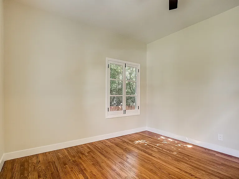 812-818 21st Street — Photo 12