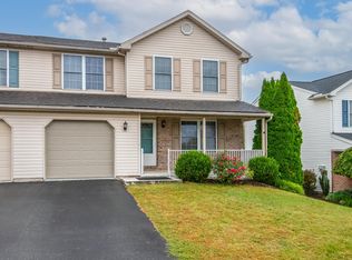 374 Oneida Dr, Reading, PA 19608