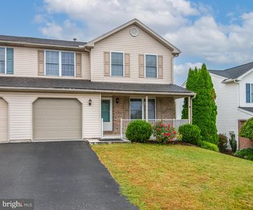 374 Oneida Dr, Reading, PA, 19608