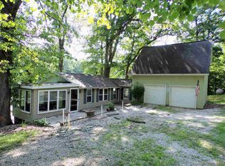 101 Happy Hollow Dr, Dahinda, IL 61428