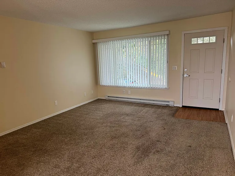 634 Alameda Ave — Photo 2