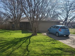 212 Arnold Ct, Crowley, TX 76036