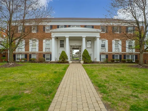 19801 Van Aken Blvd APT 205C, Shaker Heights, OH 44122