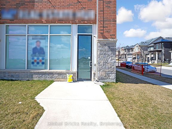 2nd image of 85 Burnhamthorpe Rd E