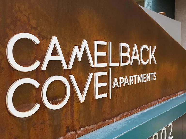 Camelback Cove Apartments — Photo 26