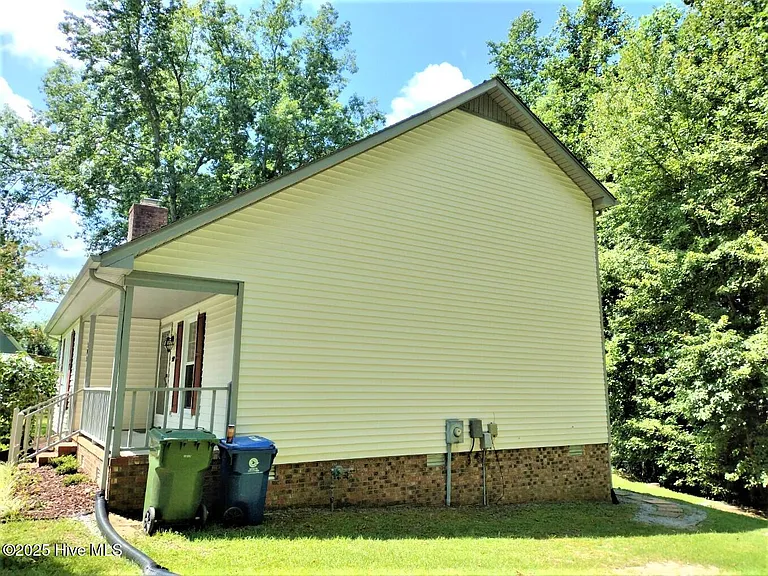 509 Mill St — Photo 37