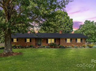 1535 Nottingham Dr, Newton, NC 28658