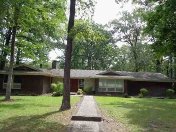 1107 Hickory St, Crossett, AR 71635