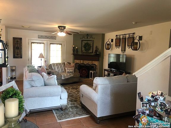 5th image of 4013 Brook Hollow Dr