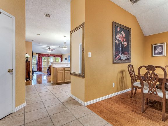 4th image of 4712 Palm Ridge Dr
