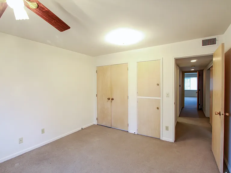 Heritage Apartments — Photo 16