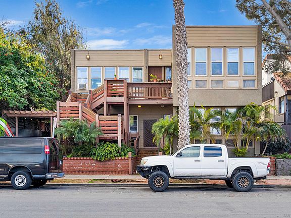 5th image of 5029 W Point Loma Blvd